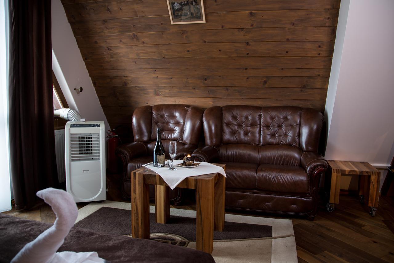 Hotel Babino Brdo Derventa Exterior photo
